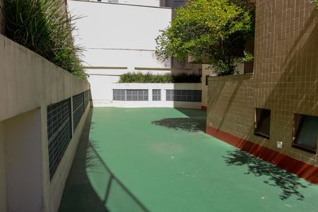 Apartamento à venda com 226m², 4 quartos e 2 vagas Apartamento à venda com 226m², 4 quartos e 2 vagasQuadra Esportiva