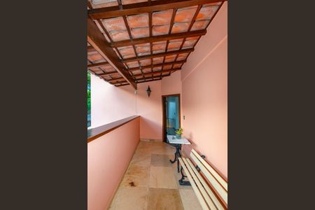 Casa à venda com 436m², 4 quartos e 4 vagasVaranda da Sala 5