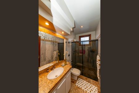 Casa à venda com 436m², 4 quartos e 4 vagasBanheiro Social 1