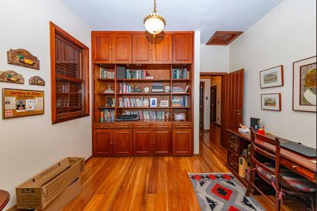 Casa à venda com 436m², 4 quartos e 4 vagasQuarto 2