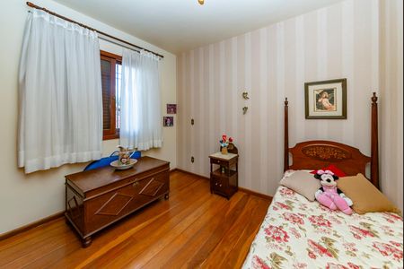 Casa à venda com 436m², 4 quartos e 4 vagasQuarto 3