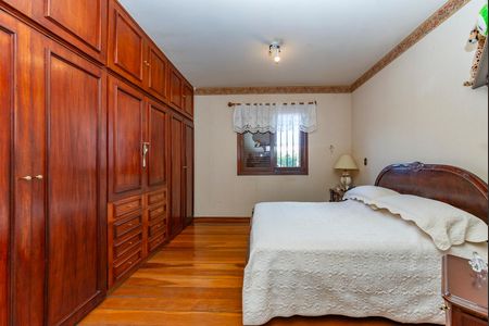 Casa à venda com 436m², 4 quartos e 4 vagasQuarto 4