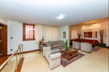 Casa à venda com 436m², 4 quartos e 4 vagasSala 1