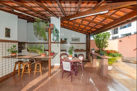 Casa à venda com 436m², 4 quartos e 4 vagasVaranda gourmet