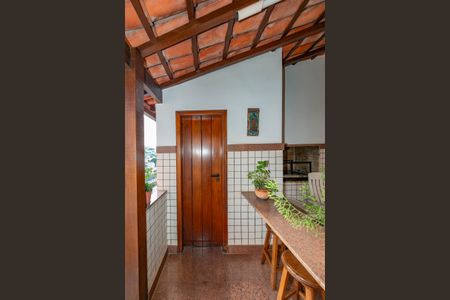 Casa à venda com 436m², 4 quartos e 4 vagasLavabo Varanda gourmet