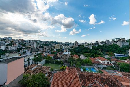 Casa à venda com 436m², 4 quartos e 4 vagasVaranda da Suíte