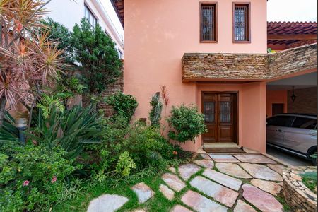 Casa à venda com 436m², 4 quartos e 4 vagasJardim