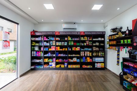 Apartamento para alugar com 45m², 2 quartos e sem vaga Apartamento para alugar com 45m², 2 quartos e sem vagaMini Mercado