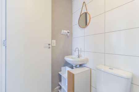 Apartamento para alugar com 45m², 2 quartos e sem vaga Apartamento para alugar com 45m², 2 quartos e sem vagaBanheiro
