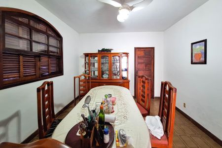 Casa à venda com 250m², 5 quartos e 4 vagasSala de Jantar