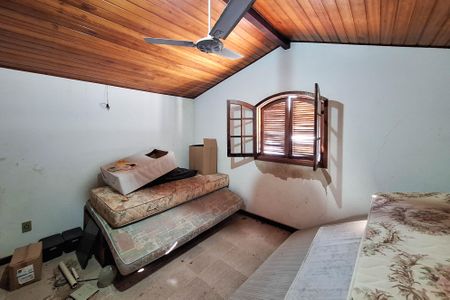 Casa à venda com 250m², 5 quartos e 4 vagasQuarto