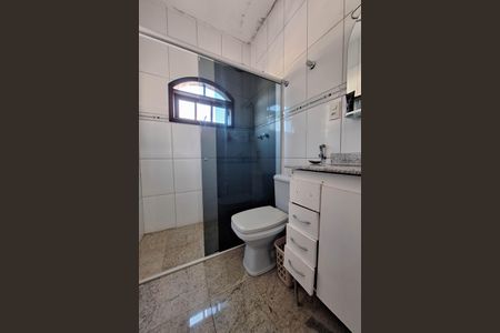 Casa à venda com 250m², 5 quartos e 4 vagasBanheiro da Suíte 1