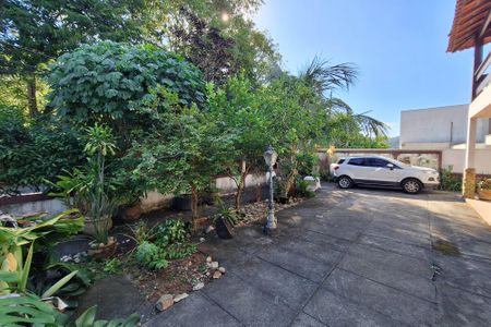 Casa à venda com 250m², 5 quartos e 4 vagasQuintal