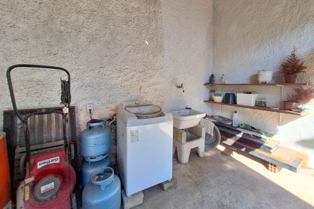 Casa à venda com 250m², 5 quartos e 4 vagasÁrea de Serviço