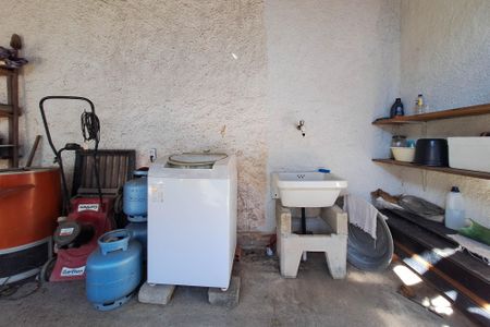 Casa à venda com 250m², 5 quartos e 4 vagasÁrea de Serviço