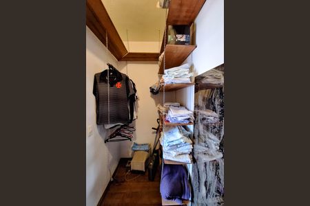 Casa à venda com 250m², 5 quartos e 4 vagasSuíte 3