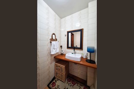 Casa à venda com 250m², 5 quartos e 4 vagasLavabo