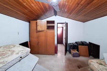 Casa à venda com 250m², 5 quartos e 4 vagasQuarto