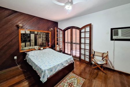 Casa à venda com 250m², 5 quartos e 4 vagasSuíte 3