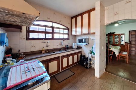 Casa à venda com 250m², 5 quartos e 4 vagasCozinha