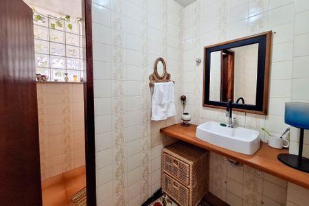 Casa à venda com 250m², 5 quartos e 4 vagasLavabo