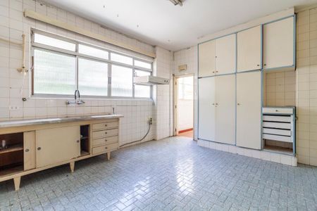 Apartamento à venda com 250m², 3 quartos e 2 vagas Apartamento à venda com 250m², 3 quartos e 2 vagasCozinha