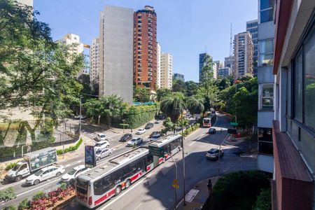 Apartamento à venda com 250m², 3 quartos e 2 vagas Apartamento à venda com 250m², 3 quartos e 2 vagasVista da Varanda