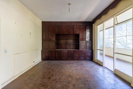 Apartamento à venda com 250m², 3 quartos e 2 vagas Apartamento à venda com 250m², 3 quartos e 2 vagasSala