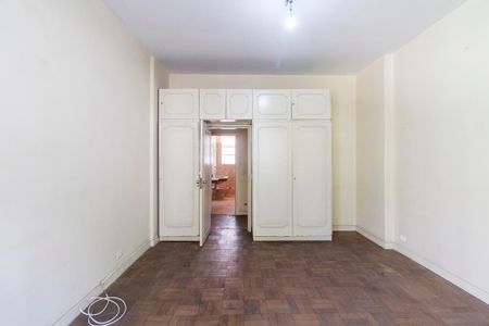 Apartamento à venda com 250m², 3 quartos e 2 vagas Apartamento à venda com 250m², 3 quartos e 2 vagasQuarto 1