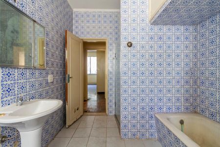 Apartamento à venda com 250m², 3 quartos e 2 vagas Apartamento à venda com 250m², 3 quartos e 2 vagasBanheiro 1