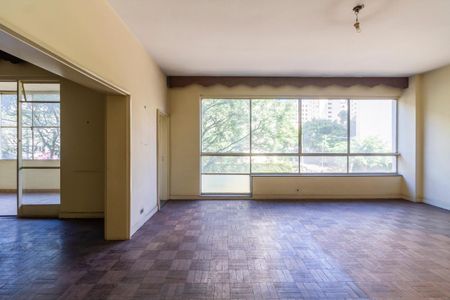 Apartamento à venda com 250m², 3 quartos e 2 vagas Apartamento à venda com 250m², 3 quartos e 2 vagasSala