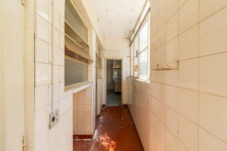 Apartamento à venda com 250m², 3 quartos e 2 vagas Apartamento à venda com 250m², 3 quartos e 2 vagasÁrea de Serviço