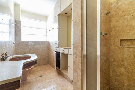 Apartamento à venda com 250m², 3 quartos e 2 vagas Apartamento à venda com 250m², 3 quartos e 2 vagasBanheiro 2