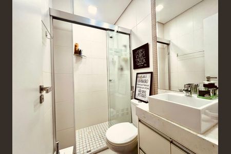 Apartamento para alugar com 82m², 3 quartos e 2 vagas Apartamento para alugar com 82m², 3 quartos e 2 vagasBanheiro