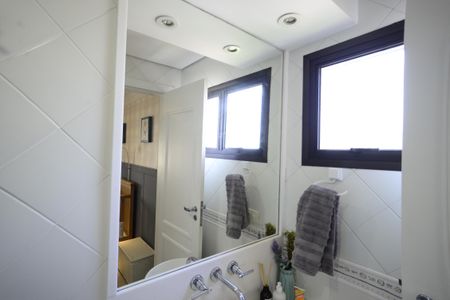 Apartamento à venda com 213m², 3 quartos e 3 vagasBanheiro da Suíte 2