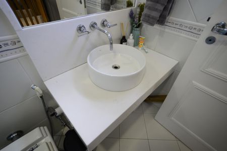 Apartamento à venda com 213m², 3 quartos e 3 vagasBanheiro da Suíte 2