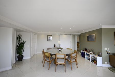 Apartamento à venda com 213m², 3 quartos e 3 vagasSala