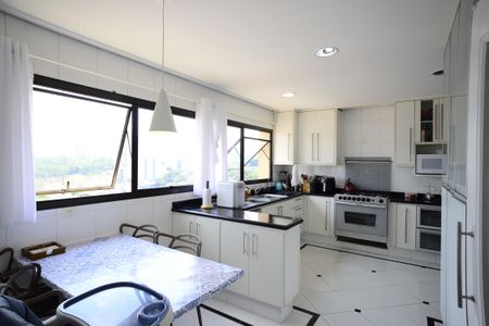 Apartamento à venda com 213m², 3 quartos e 3 vagasCozinha