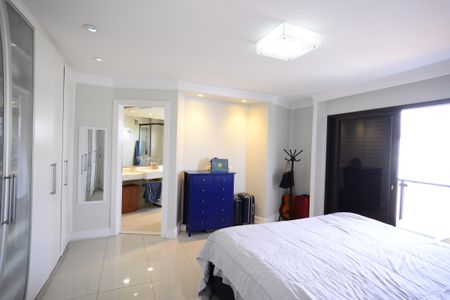 Apartamento à venda com 213m², 3 quartos e 3 vagasSuíte 3