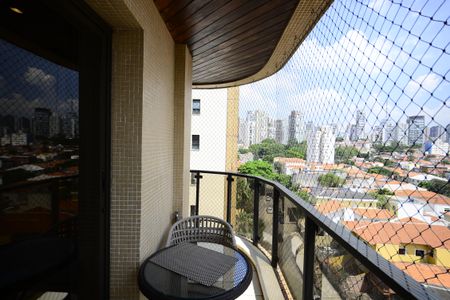 Apartamento à venda com 213m², 3 quartos e 3 vagasVaranda