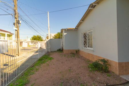 Casa à venda com 86m², 3 quartos e sem vaga Casa à venda com 86m², 3 quartos e sem vagaFachada