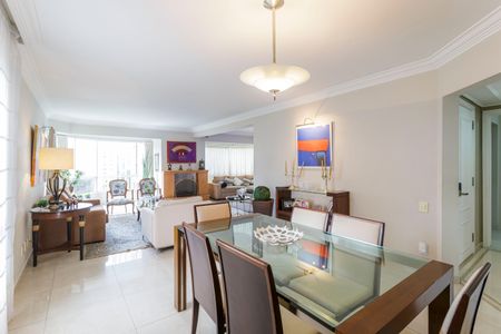 Apartamento para alugar com 177m², 3 quartos e 2 vagasSala