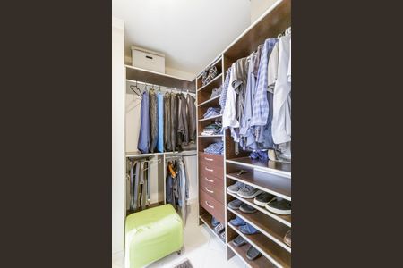 Apartamento para alugar com 177m², 3 quartos e 2 vagasCloset da suíte