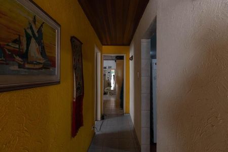 Casa à venda com 80m², 2 quartos e 6 vagas Casa à venda com 80m², 2 quartos e 6 vagasCorredor dos Quartos