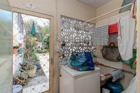 Casa à venda com 80m², 2 quartos e 6 vagas Casa à venda com 80m², 2 quartos e 6 vagasÁrea de Serviço