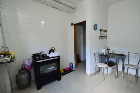 Casa à venda com 400m², 2 quartos e 1 vaga Casa à venda com 400m², 2 quartos e 1 vagaCozinha (casa 2)