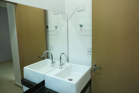 Casa à venda com 162m², 3 quartos e 2 vagasBanheiro da Suíte