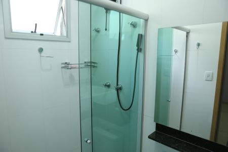 Casa à venda com 162m², 3 quartos e 2 vagasBanheiro da Suíte