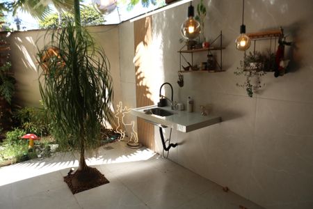 Casa à venda com 162m², 3 quartos e 2 vagasÁrea Externa