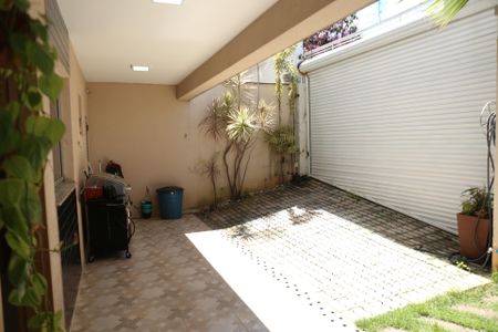 Casa à venda com 162m², 3 quartos e 2 vagasÁrea Externa